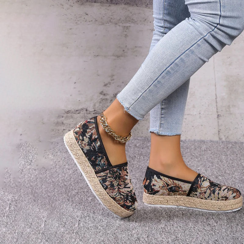 Wsuwane Buty Na Platformie W Stylu Vintage